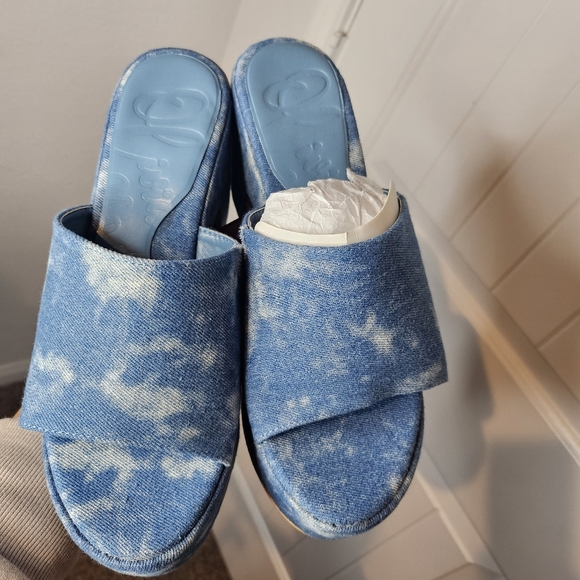 SOLD - Picture 3 of 13